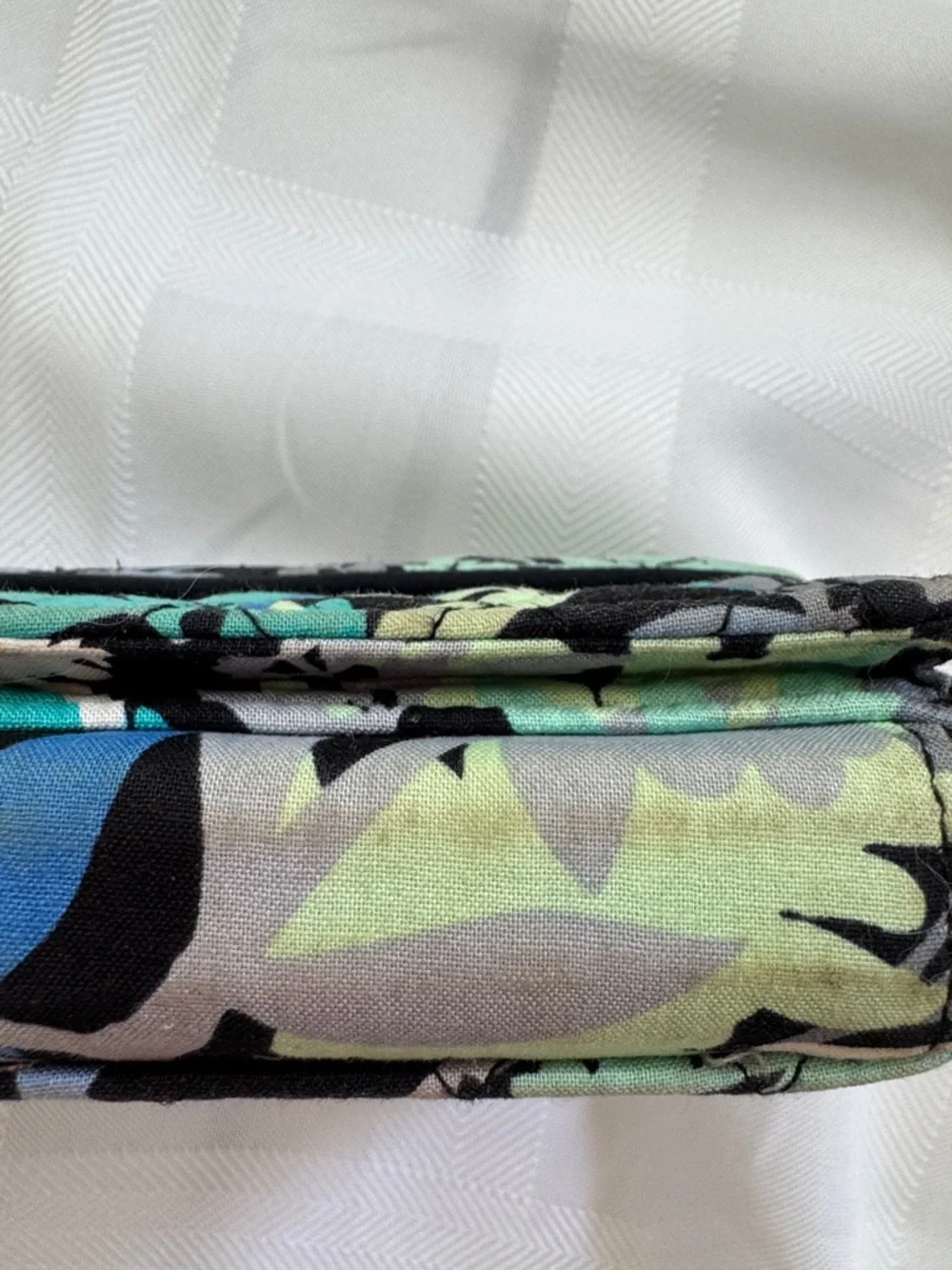 Vera Bradley Quilted Floral Zip Wallet Clutch.